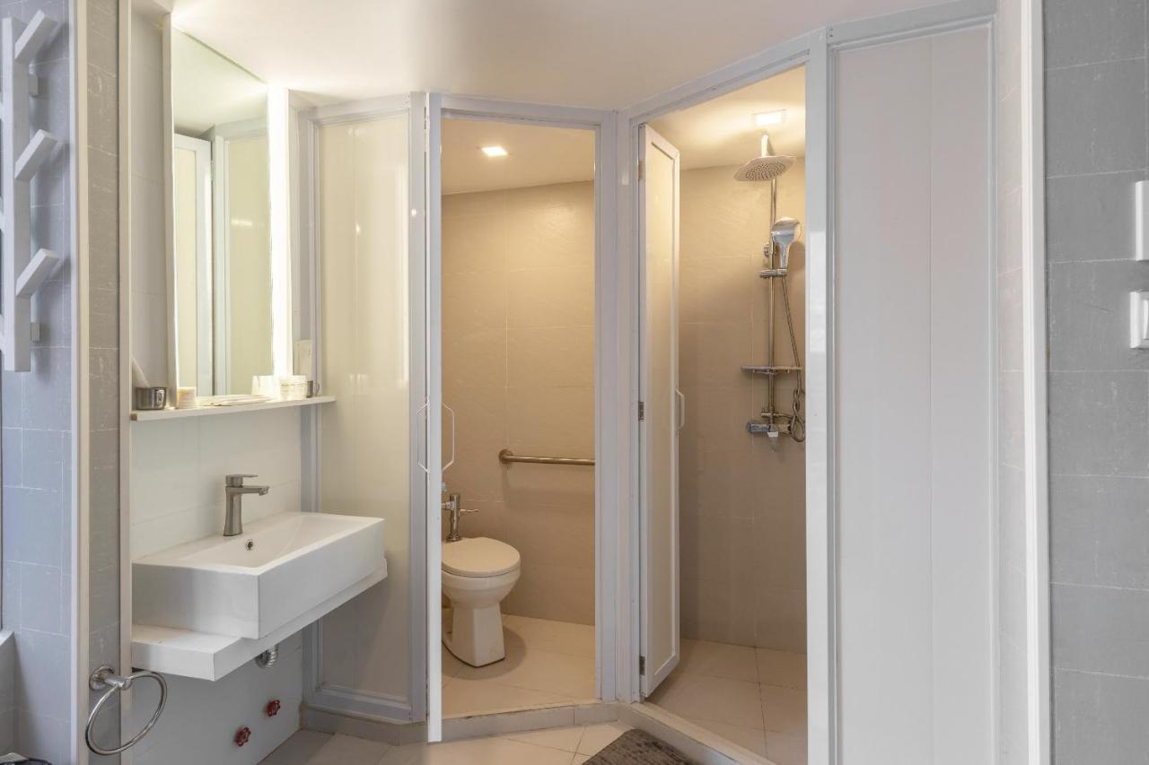 Selah Pods Hotel Manila Pasay Bagian luar foto
