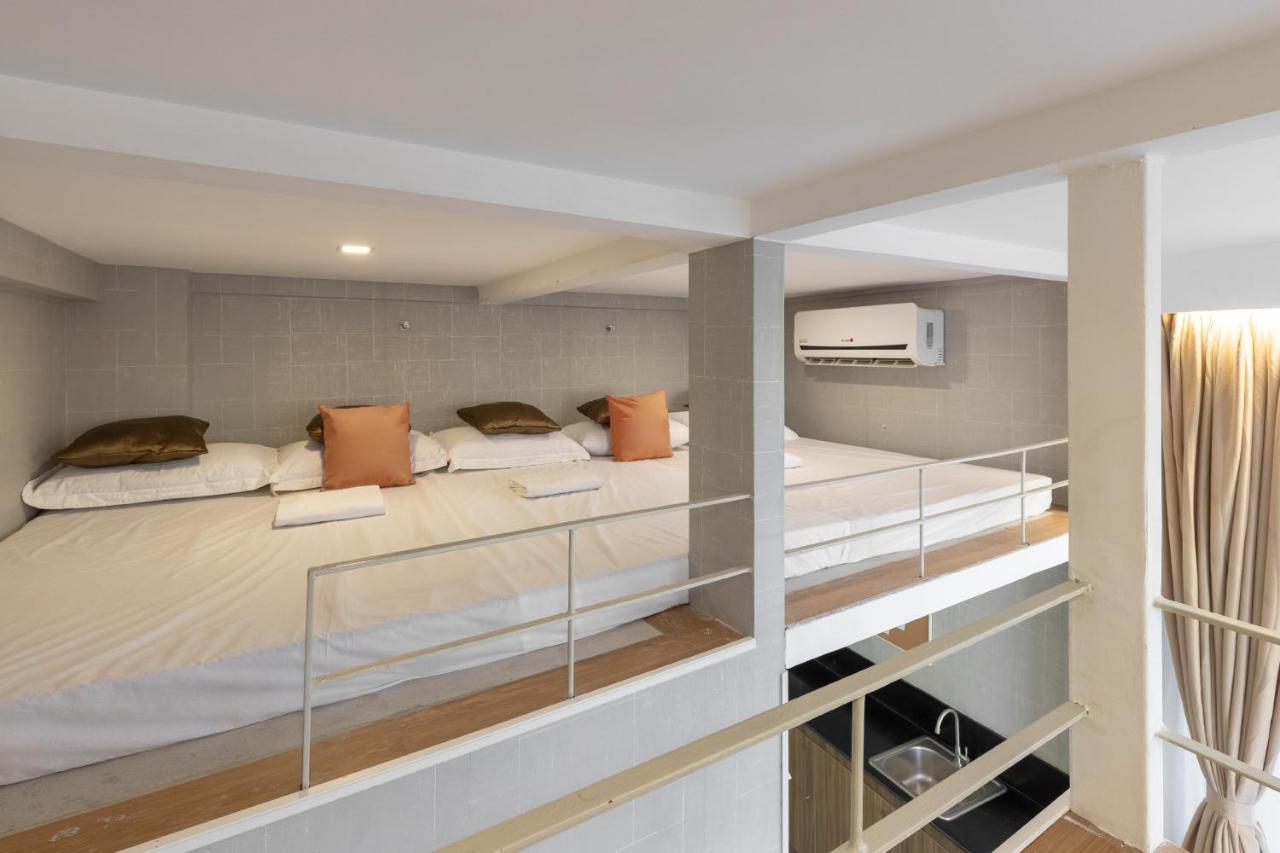 Selah Pods Hotel Manila Pasay Bagian luar foto