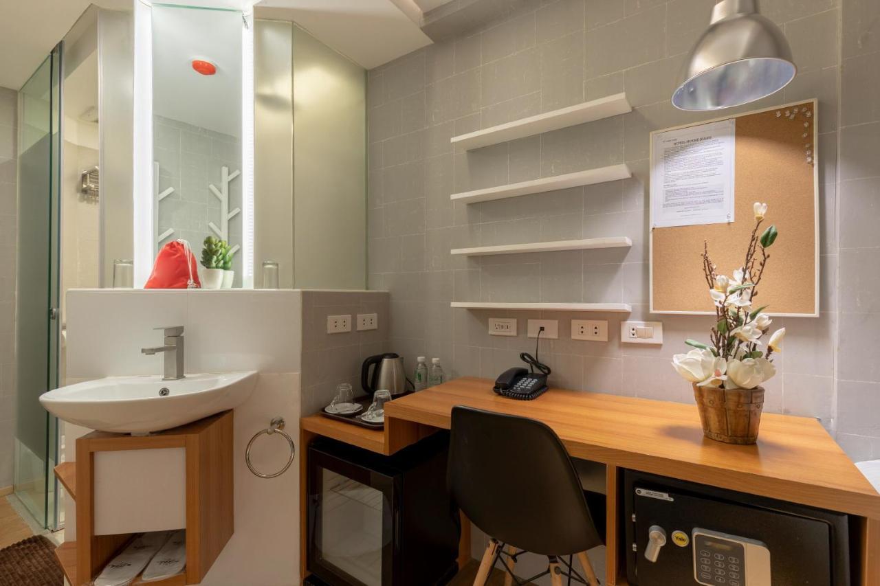 Selah Pods Hotel Manila Pasay Bagian luar foto
